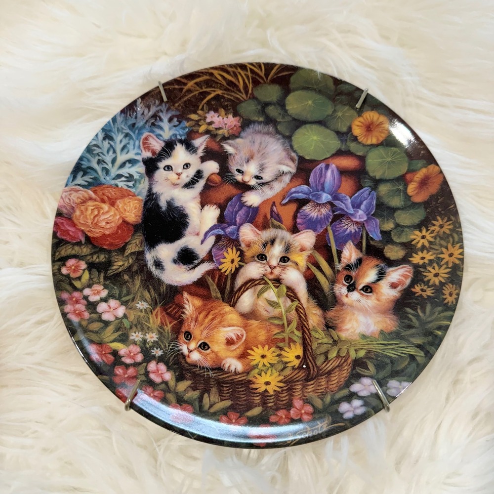 Kahla Germany Jurgen Scholz Kitten Collector‎ Plate Zeitvertreib Blumenbeet 1997